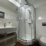 Boutique Center فندق