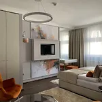 Boutique Center 2*