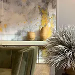 Boutique Center 2*