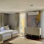 Boutique Center 2* Кечкемет