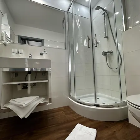 Boutique Center Hotel 2*