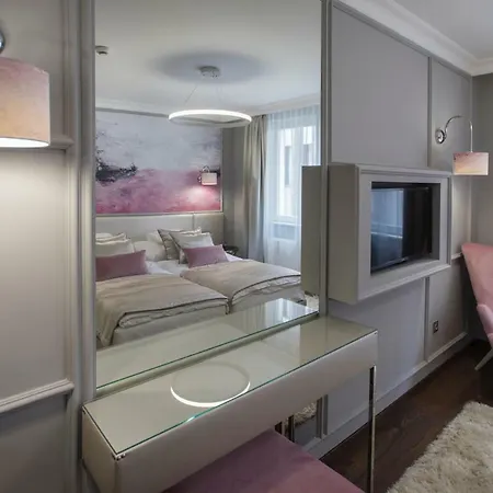 Boutique Center 2*