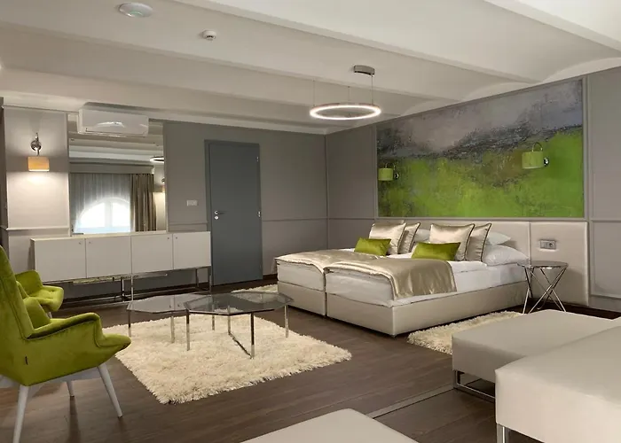 Boutique Center Szálloda 2*